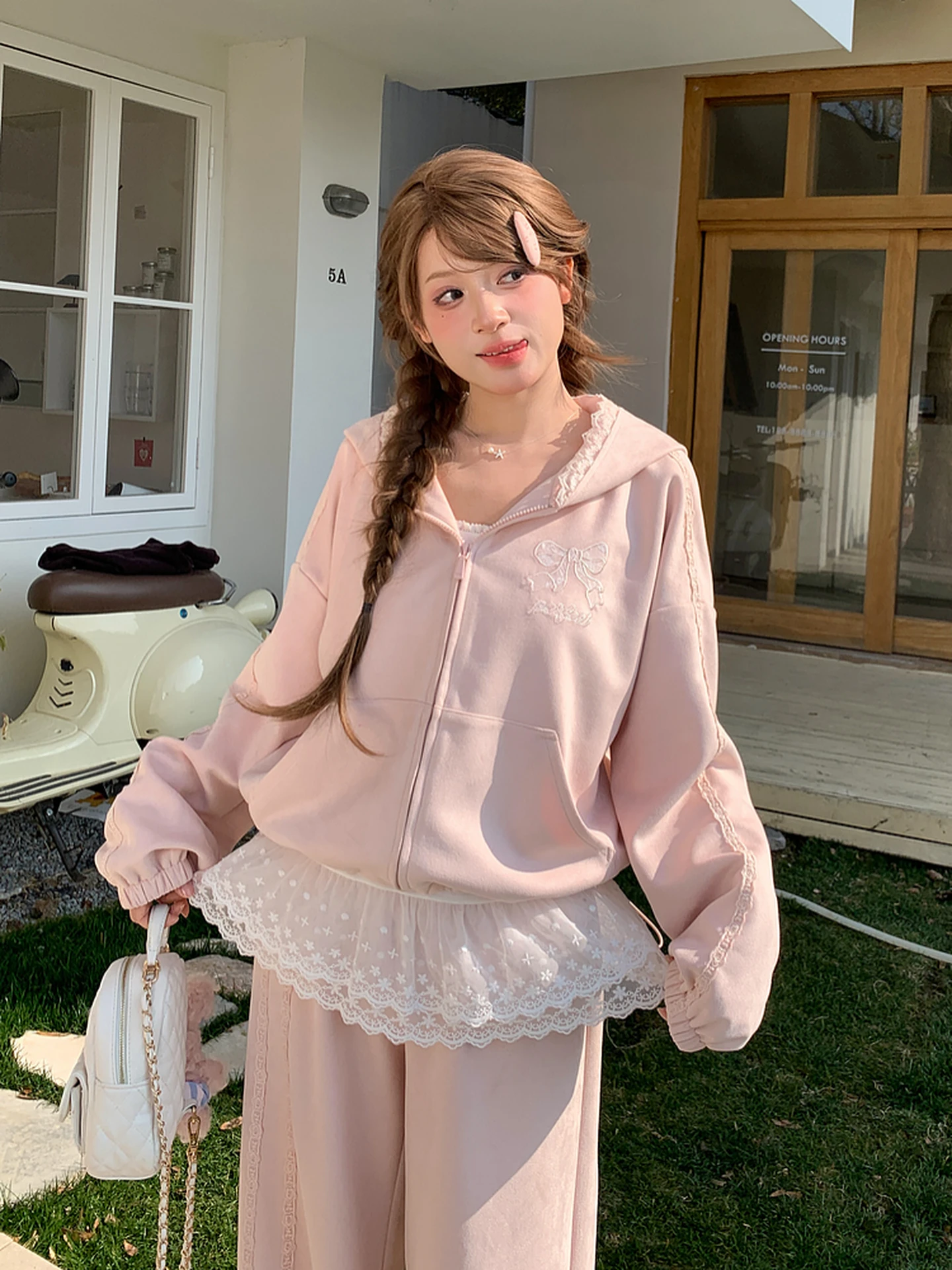Sweet Style Loose Fit Hoodie Jacket with Lace Splicing Design Women's Spring Fashionable Casual Top Polyester Blend
Sweet Style Loose Fit Hoodie Jacket with Lace Splicing Design Women's Spring Fashionable Casual Top Polyester Blend