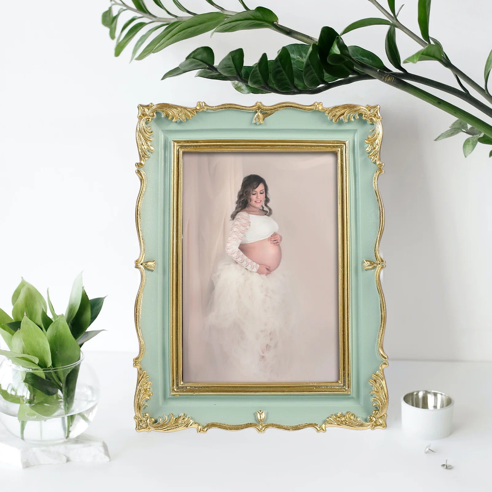 Room Decorative Photo Frame Ornaments Gold Picture Vintage Holder Green Resin Wedding Gift
Room Decorative Photo Frame Ornaments Gold Picture Vintage Holder Green Resin Wedding Gift