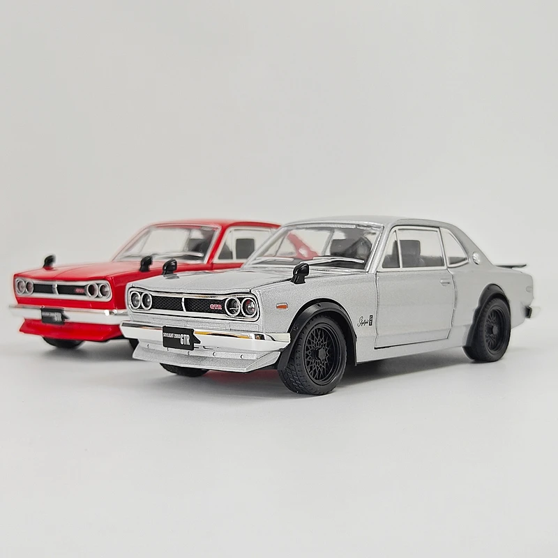 1: 22 Simulation Nissan GT-R Alloy Car Model Ornament Collection, Doors and Engine Hood, Trunk Can Open
1: 22 Simulation Nissan GT-R Alloy Car Model Ornament Collection, Doors and Engine Hood, Trunk Can Open