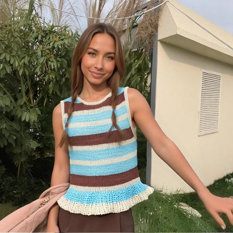 Casual versatile striped round neck lace hem slim fit vest top for women in summer 2025
Casual versatile striped round neck lace hem slim fit vest top for women in summer 2025