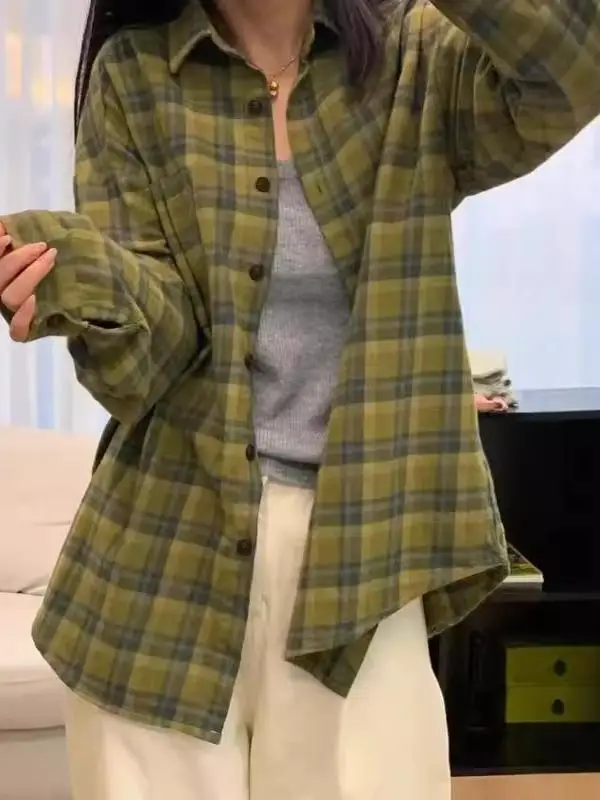 Premium Vintage Plaid Women's irt Spring Autumn Layering Slimming Top Outerwear Versatile Classic Button ket Design
Premium Vintage Plaid Women's irt Spring Autumn Layering Slimming Top Outerwear Versatile Classic Button ket Design