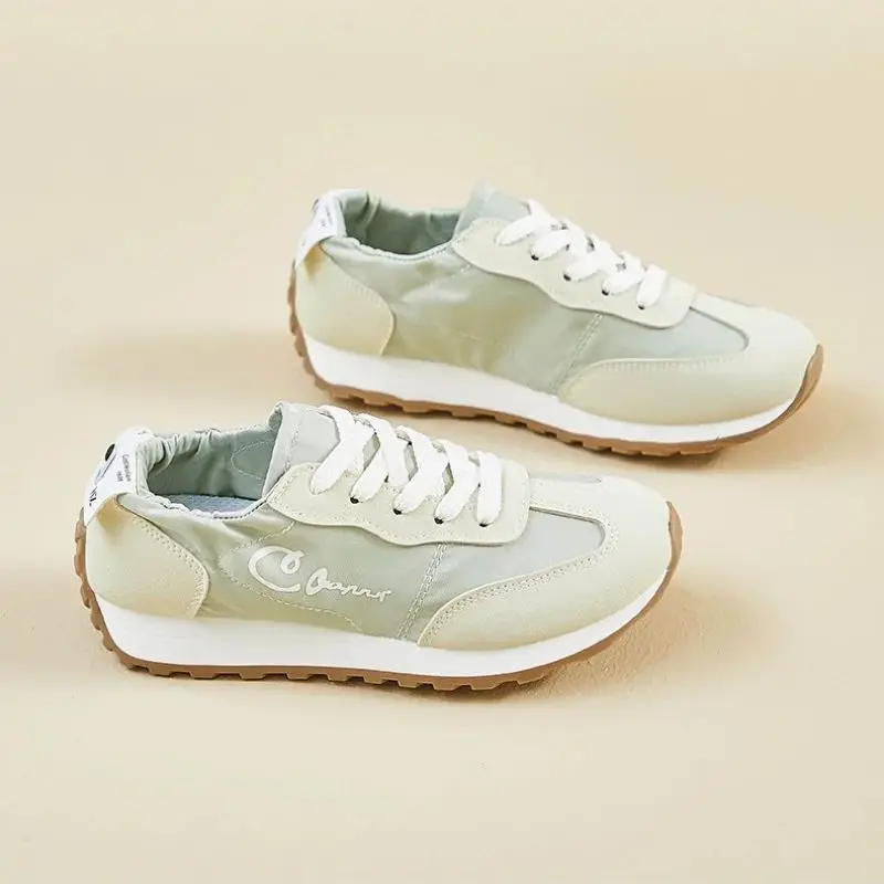 Breathable Trendy Running Shoes for Spring Summer Middle-Aged & Young Women's Casual Shoes Comfortable New Style
Breathable Trendy Running Shoes for Spring Summer Middle-Aged & Young Women's Casual Shoes Comfortable New Style