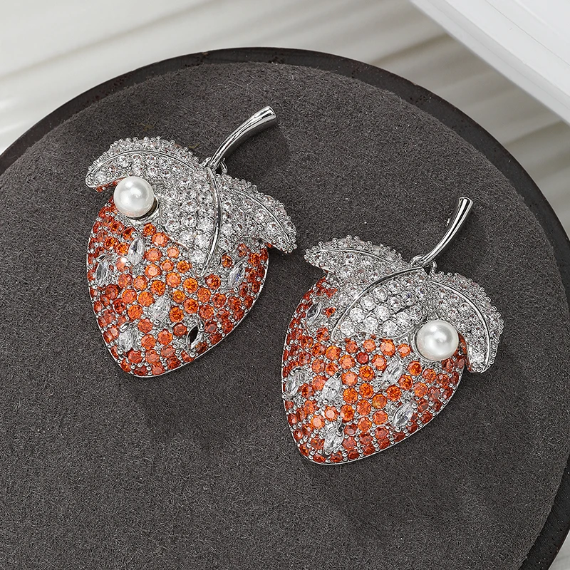 Fashion Zircon Strawberry Big Stud Earrings Silver Plated Orange,Clear CZ High Quality Women Jewelry Exquisite Bride Earrings
Fashion Zircon Strawberry Big Stud Earrings Silver Plated Orange,Clear CZ High Quality Women Jewelry Exquisite Bride Earrings