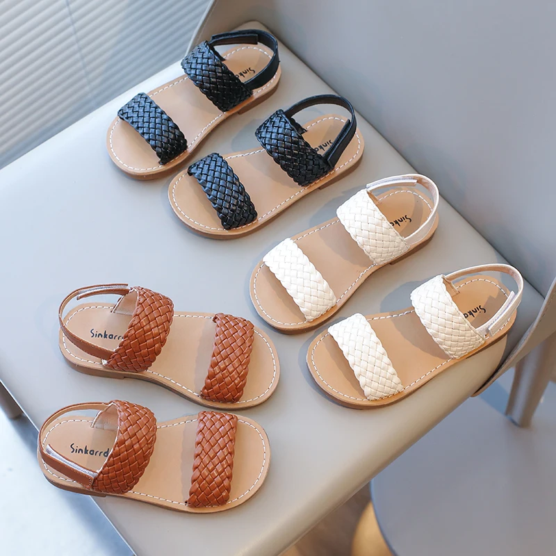 Летние сандалии для девочек, плетеные рандомные однотонные подходящие ко всему детские слайдеры из искусственной кожи, повседневные Нескользящие мягкие детские туфли 21-35
Летние сандалии для девочек, плетеные рандомные однотонные подходящие ко всему детские слайдеры из искусственной кожи, повседневные Нескользящие мягкие детские туфли 21-35