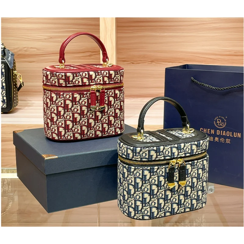 Ladies Cosmetic Bag Large Capacity Female Storage Wash Bag Travel Practical Crossbody Simple and Generous Easy Storage Bag
Ladies Cosmetic Bag Large Capacity Female Storage Wash Bag Travel Practical Crossbody Simple and Generous Easy Storage Bag