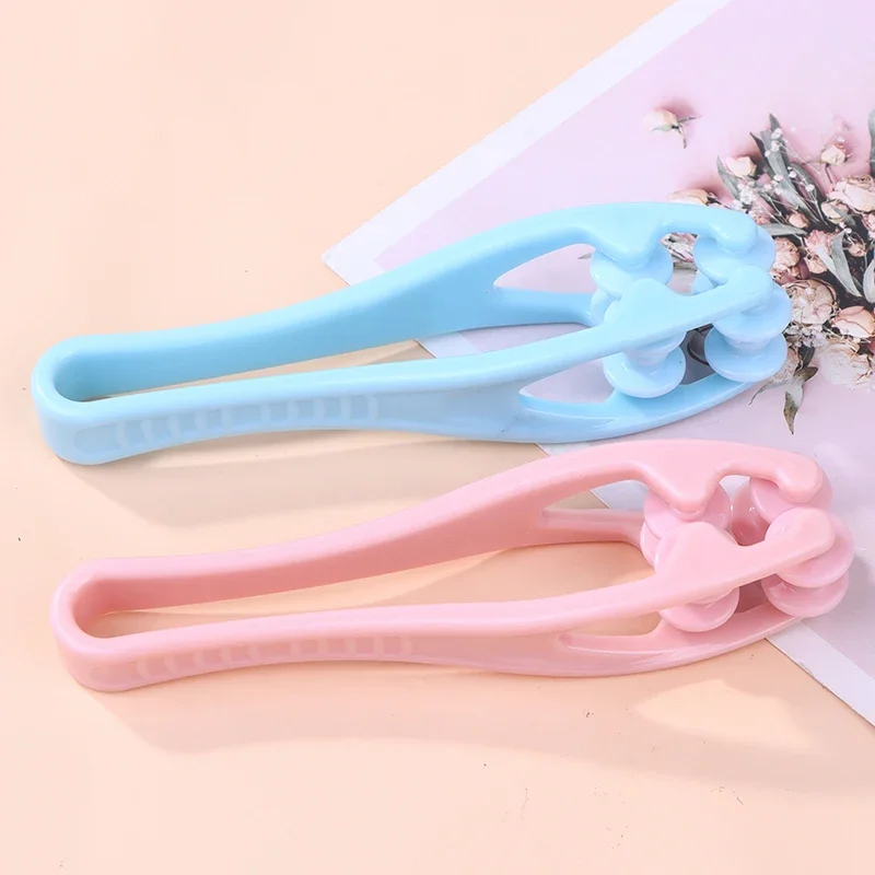 Dual-Row Roller Design Finger Massage Hand Acupuncture Points Finger Joint Massager Rollers Relieve Fatigue Health Care Massage 
Dual-Row Roller Design Finger Massage Hand Acupuncture Points Finger Joint Massager Rollers Relieve Fatigue Health Care Massage