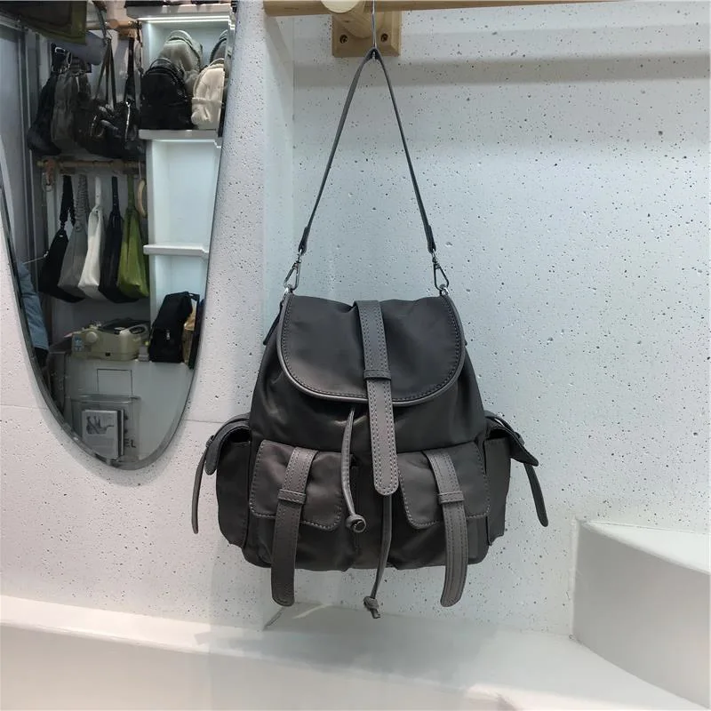 2025 Новые повседневные нейлоновые женские рюкзаки, большие вместительные сумки-тоут с несколькими карманами, легкие дорожные рюкзаки
2025 Новые повседневные нейлоновые женские рюкзаки, большие вместительные сумки-тоут с несколькими карманами, легкие дорожные рюкзаки