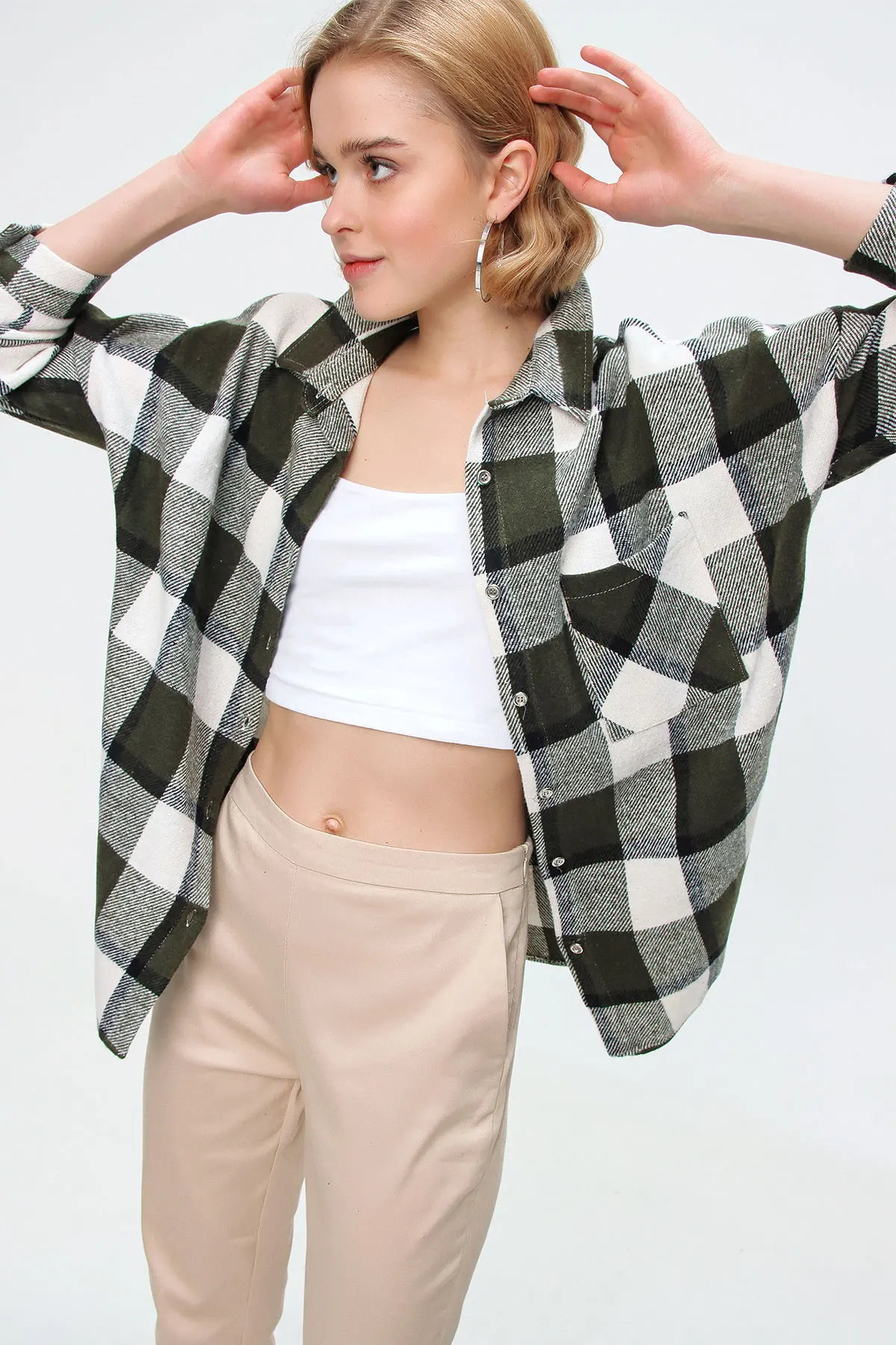 Thin Cachet Plaid Shirt 2021 Spring autumn women's shirt blouse street shirt new simple office lady long sleeve blouse
Thin Cachet Plaid Shirt 2021 Spring autumn women's shirt blouse street shirt new simple office lady long sleeve blouse
