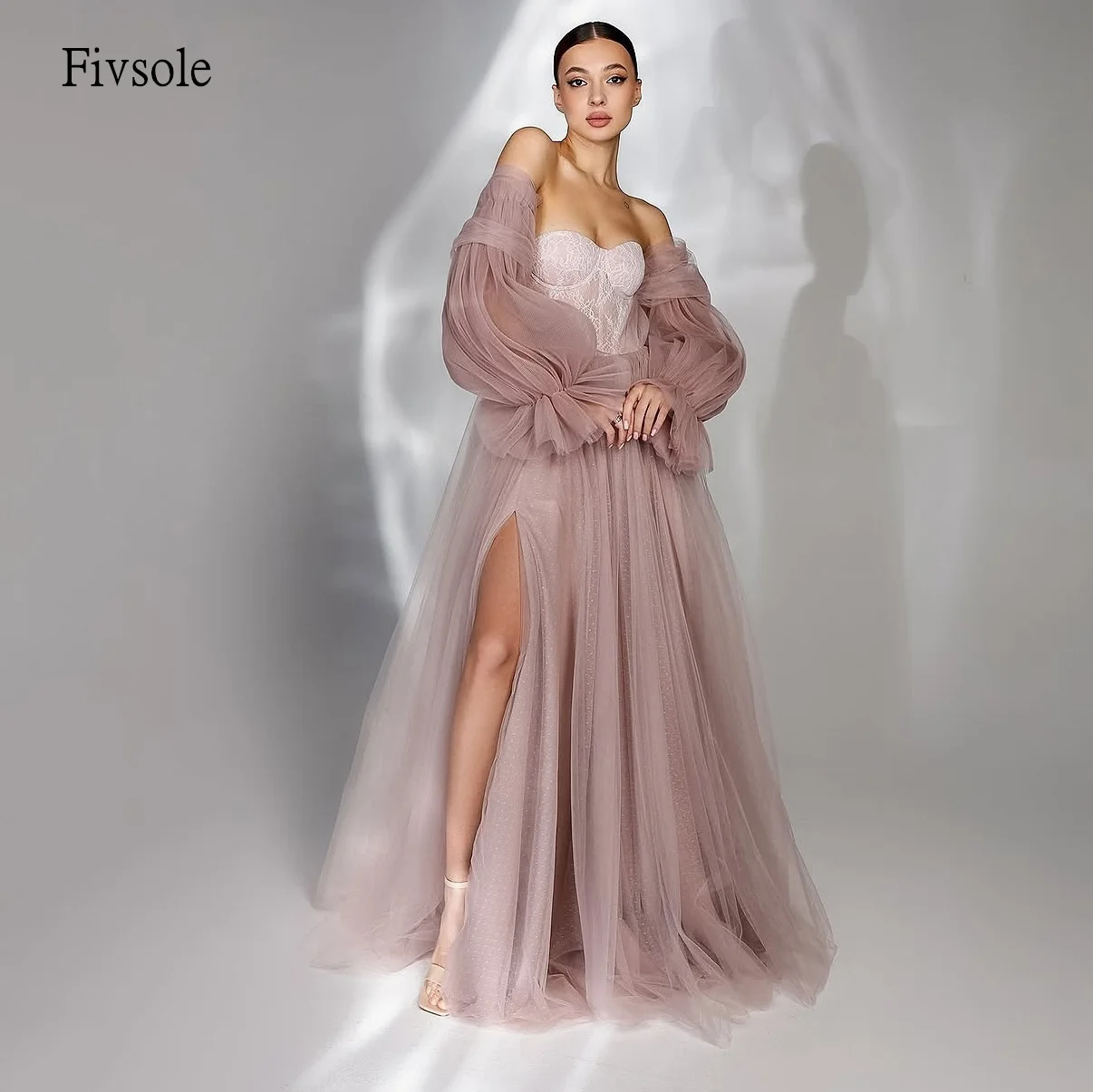 Fivsole Shiny Off The Shoulder A Line Prom Gowns Lace Sweetheart Neck Party Gown Side Slit Floor Length Evening Dress Customized
Fivsole Shiny Off The Shoulder A Line Prom Gowns Lace Sweetheart Neck Party Gown Side Slit Floor Length Evening Dress Customized