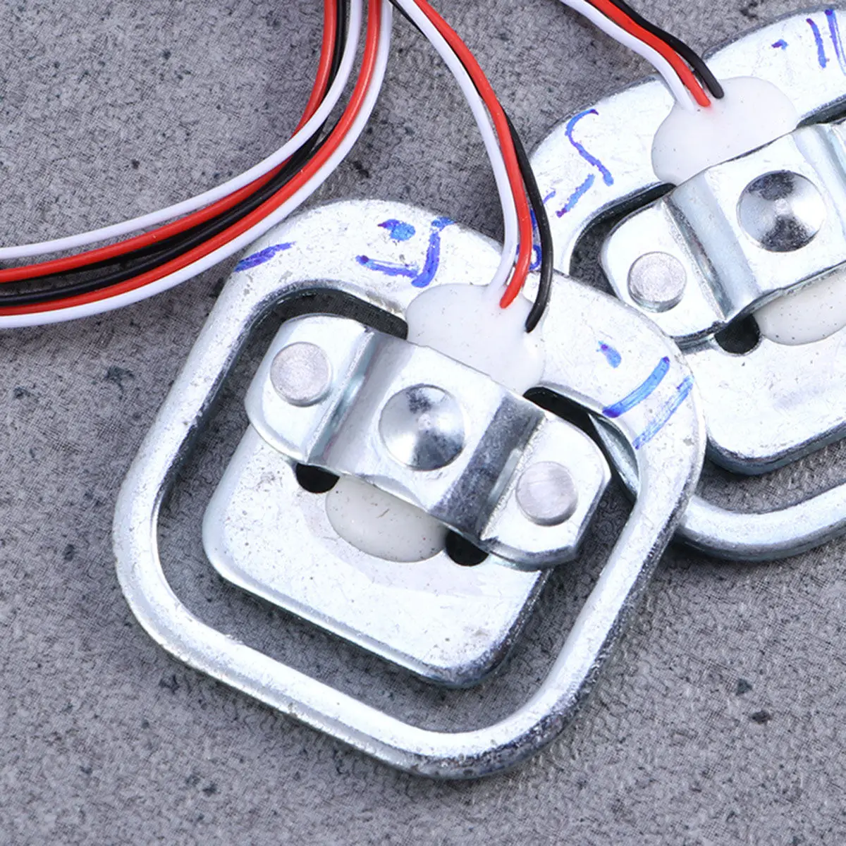4Pcs Human Scale Sensor Half Bridge 1000Ohm Replacement Modules for Precise Use on Palm Postal Fishing Baby Weighing Scales
4Pcs Human Scale Sensor Half Bridge 1000Ohm Replacement Modules for Precise Use on Palm Postal Fishing Baby Weighing Scales