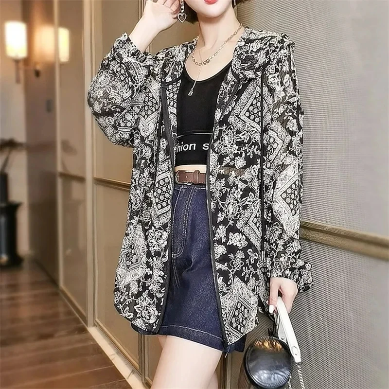 Printing Large Size Thin Sunscreen Clothing Jacket Women 2024 Summer New Cardigan Loose Sunscreens Coat Long Sleeve Hooded Top
Printing Large Size Thin Sunscreen Clothing Jacket Women 2024 Summer New Cardigan Loose Sunscreens Coat Long Sleeve Hooded Top