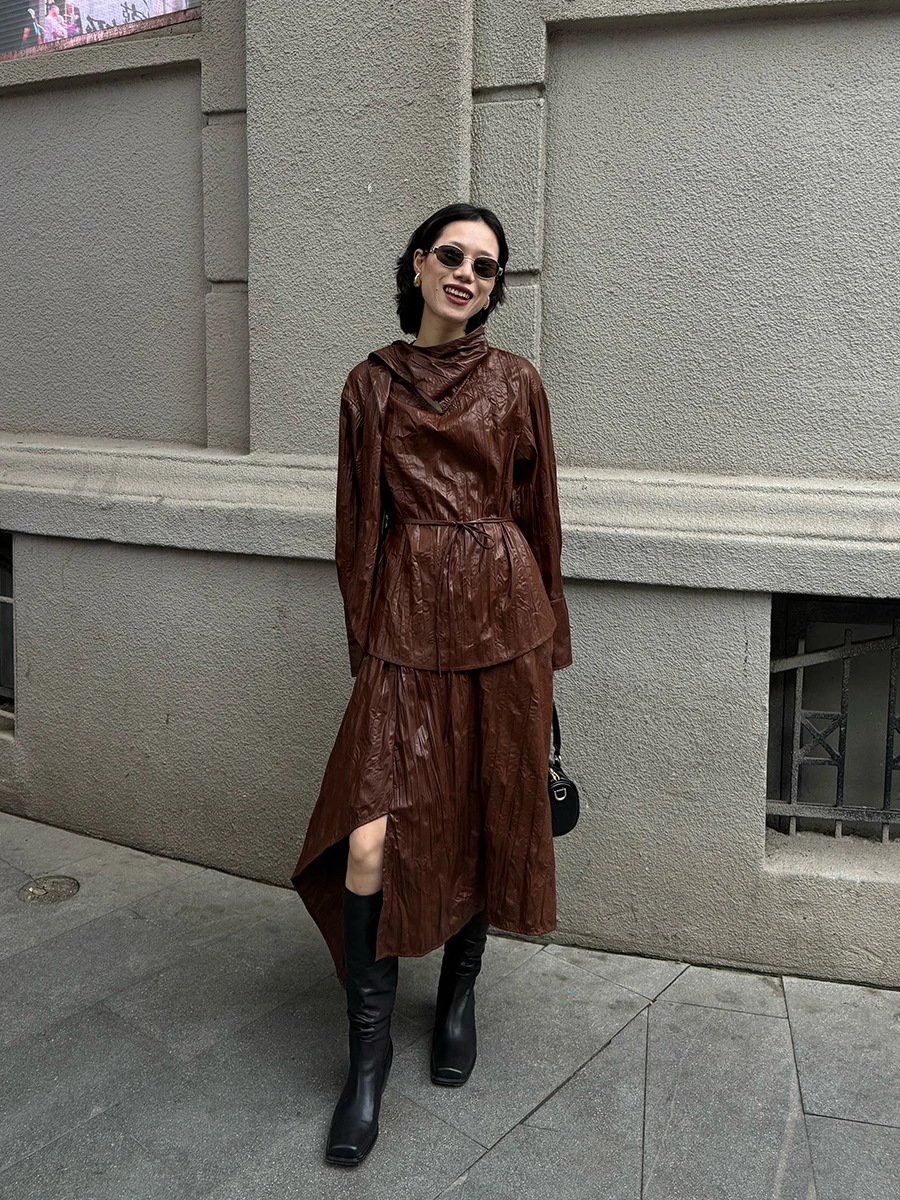TyNNJ Red Wine Ripple Halter Neck Asymmetrical Hem Top Skirt Set Women's Commute Style Loose Fit Long Sleeve Polyester Tunic
TyNNJ Red Wine Ripple Halter Neck Asymmetrical Hem Top Skirt Set Women's Commute Style Loose Fit Long Sleeve Polyester Tunic