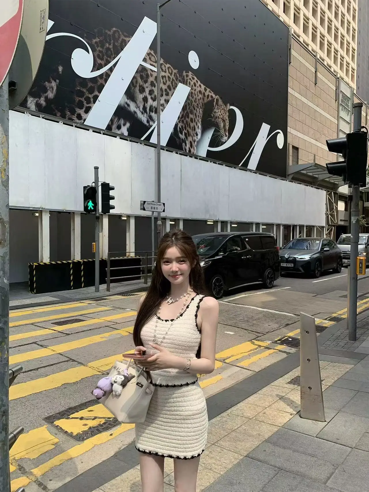 Handmade Crochet Color Block Edges Vest And Skirt Set Slim Fit Short Sleeveless High Waist Knitted Two-Piece Set for Young Women
Handmade Crochet Color Block Edges Vest And Skirt Set Slim Fit Short Sleeveless High Waist Knitted Two-Piece Set for Young Women