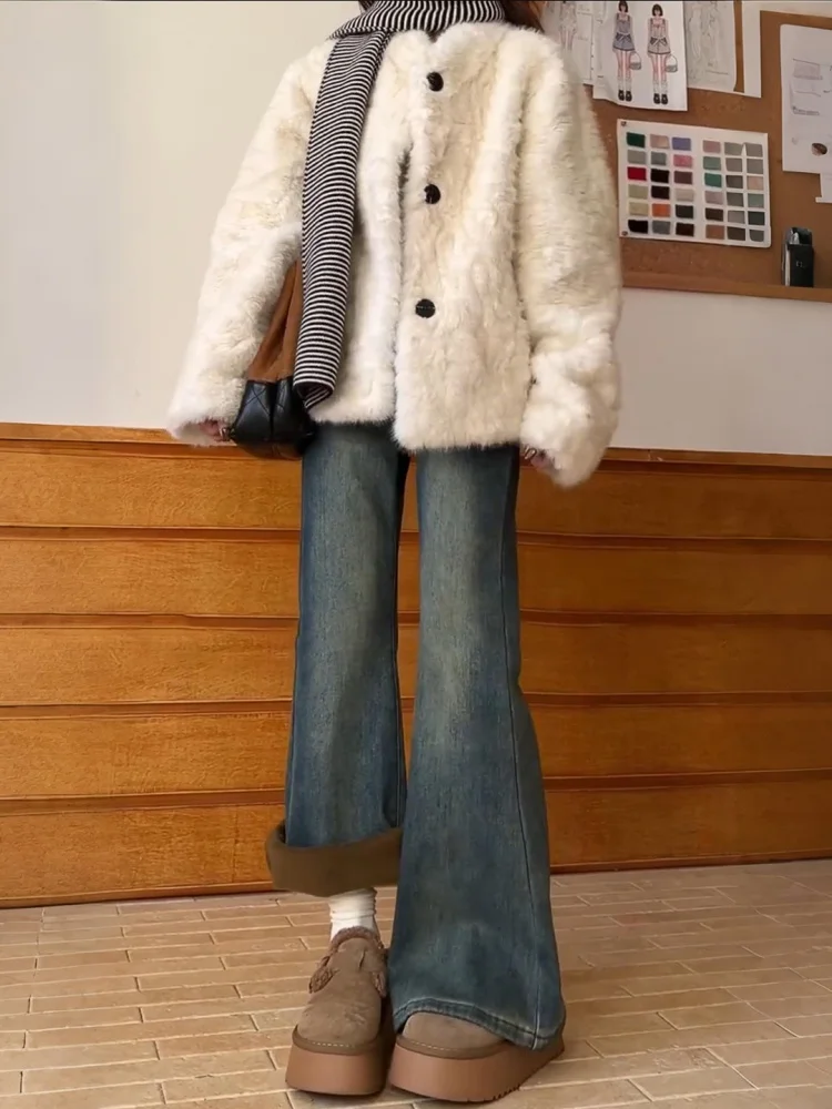 Ретро Fce Lined Thiened Micro Flared Jeans Женские зимние новые большие размеры Flattering Прямые брюки-колокольчики Свободный крой Повседневный
Ретро Fce Lined Thiened Micro Flared Jeans Женские зимние новые большие размеры Flattering Прямые брюки-колокольчики Свободный крой Повседневный