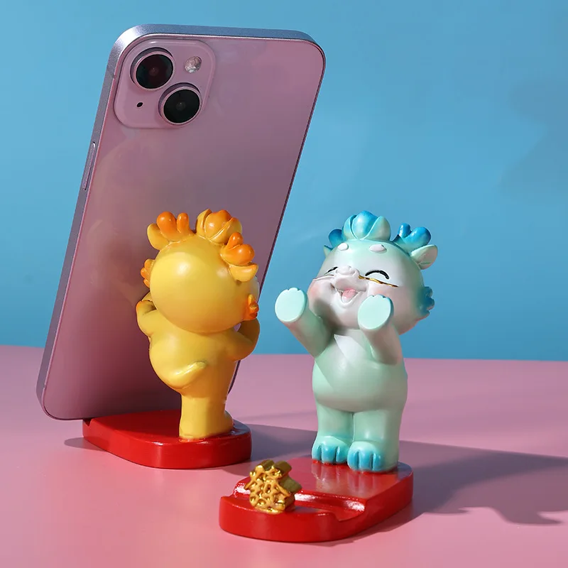 2024 Chinese New Year Gift The Dragon Cartoon Can Be Used as a mobile phone Stand Action doll Dragon figurine
2024 Chinese New Year Gift The Dragon Cartoon Can Be Used as a mobile phone Stand Action doll Dragon figurine