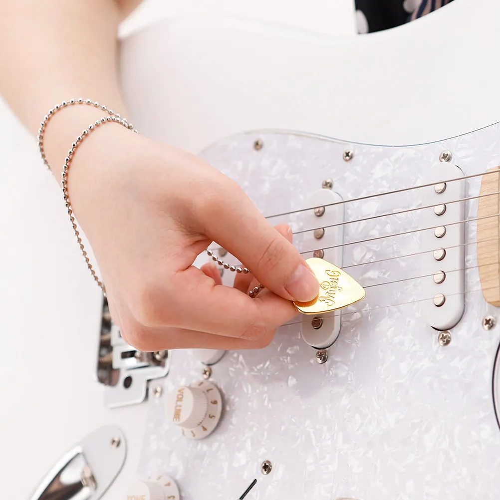 1Pcs Zinc Alloy Metal Guitar Pick Ergonomic Design Wear Resistant Round Tip Chain Included for Guitars Ukuleles Banjos Plectrum
1Pcs Zinc Alloy Metal Guitar Pick Ergonomic Design Wear Resistant Round Tip Chain Included for Guitars Ukuleles Banjos Plectrum