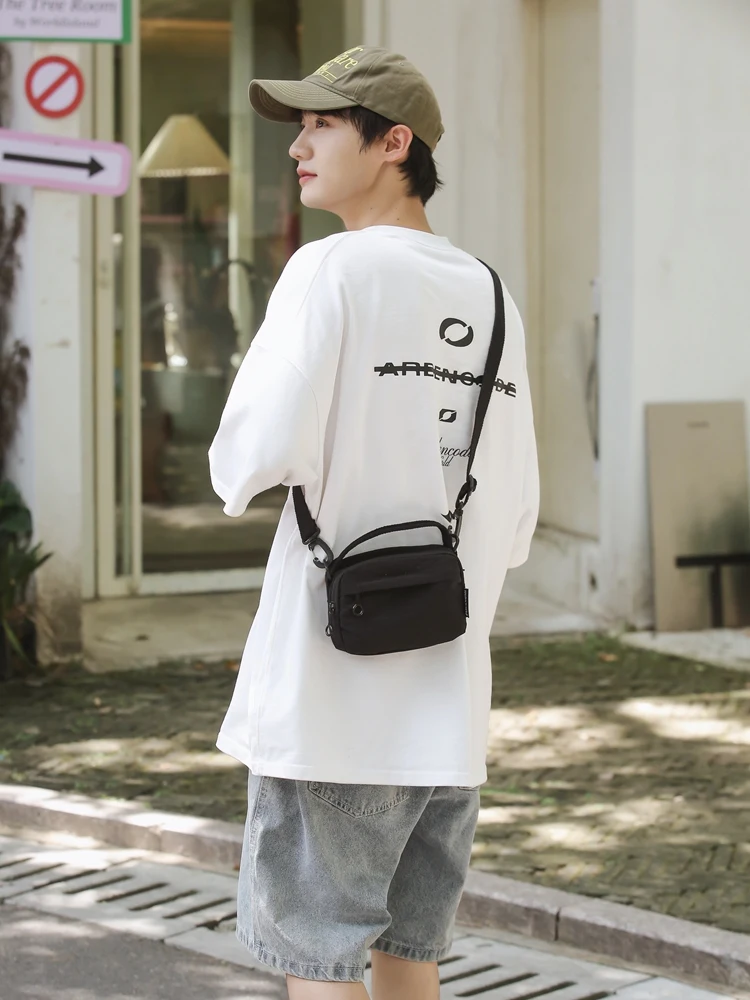 Lightweight Street Sle Men's Crossbody Bag Couple's Workwear Faion Single oulder Diagonal Bag New Small Square Chest Wa...
Lightweight Street Sle Men's Crossbody Bag Couple's Workwear Faion Single oulder Diagonal Bag New Small Square Chest Wa...