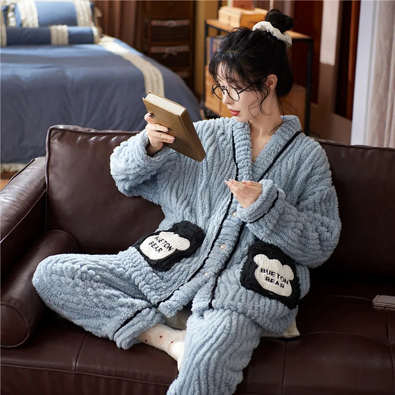Cartoon Sleepwear Deep V-Neck Flannel Pajamas Pour Femme Home Clothes Two Pieces Shirt&Pants Suit Loungewear Winter Nightwear
Cartoon Sleepwear Deep V-Neck Flannel Pajamas Pour Femme Home Clothes Two Pieces Shirt&Pants Suit Loungewear Winter Nightwear