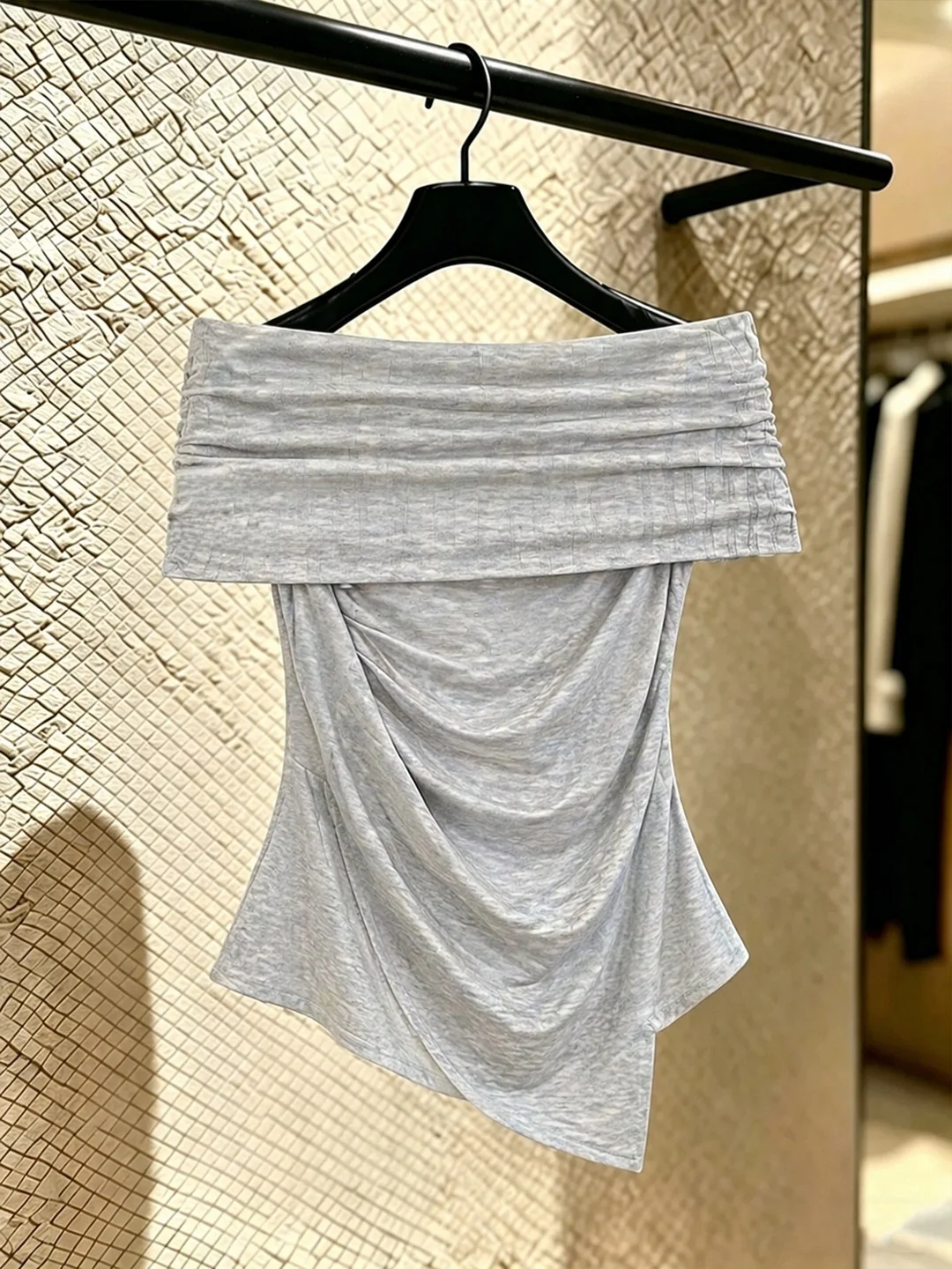Elegant One-Shoulder T-Shirt Women's Slimming Fashion Commute Style Top Korean Version Regular Sleeve Length Short Sleeve
Elegant One-Shoulder T-Shirt Women's Slimming Fashion Commute Style Top Korean Version Regular Sleeve Length Short Sleeve