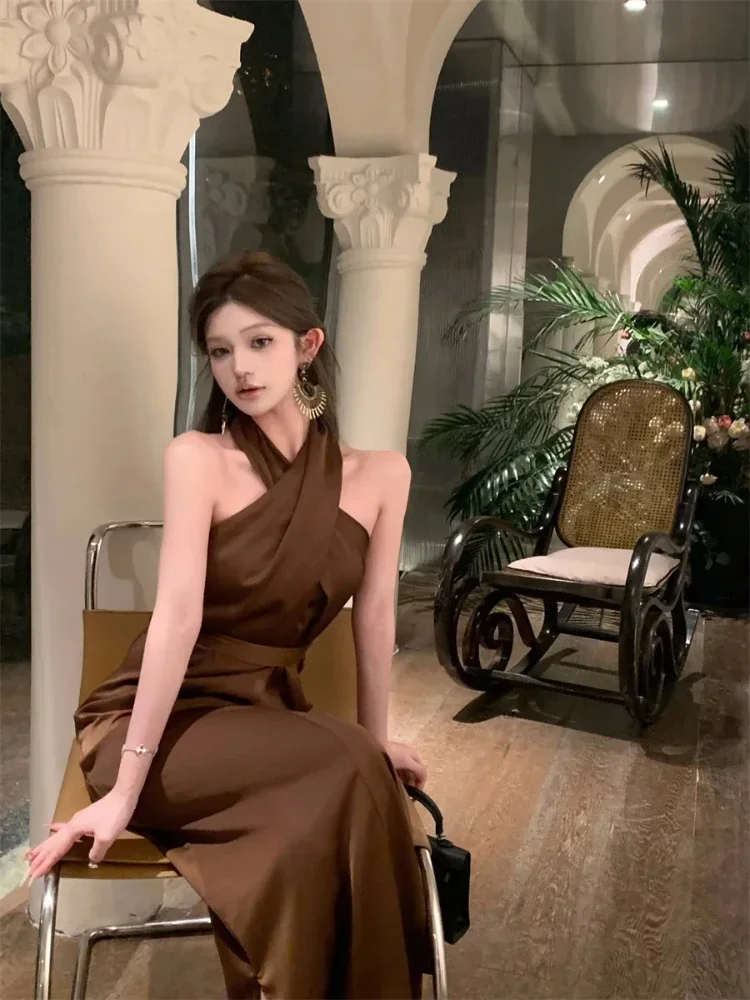 Arazooyi Elegant Halter Evening Dresses Women Summer Off Shoulder Slim Waist Irregular Long Dress Sexy Backless Party Robe
Arazooyi Elegant Halter Evening Dresses Women Summer Off Shoulder Slim Waist Irregular Long Dress Sexy Backless Party Robe