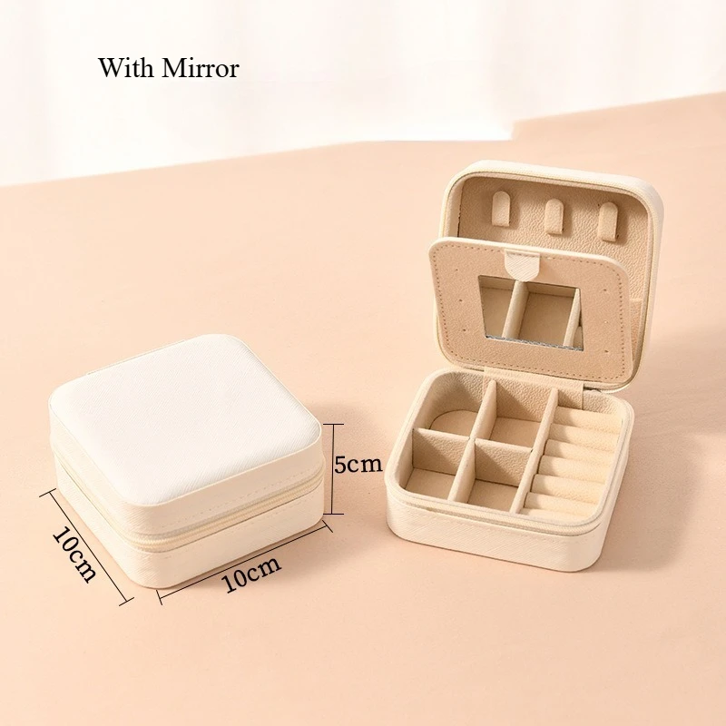 1 шт., однослойная квадратная коробка для хранения, женская дорожная кожаная шкатулка для драгоценностей, классическая коробка для хранения различных цветов с зеркалом
1 шт., однослойная квадратная коробка для хранения, женская дорожная кожаная шкатулка для драгоценностей, классическая коробка для хранения различных цветов с зеркалом