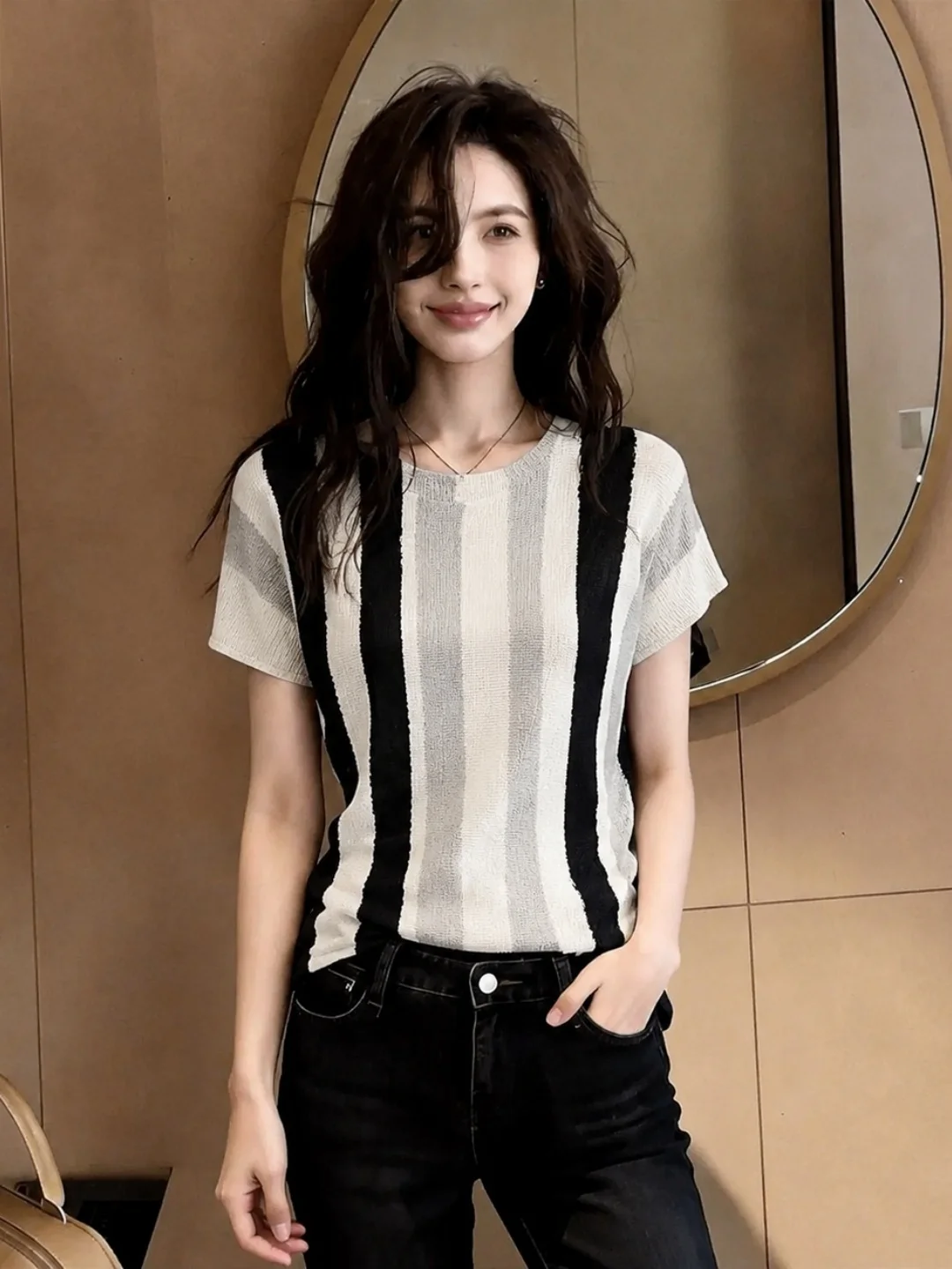 Slim Fit Short Sleeve Crew Neck T-Shirt Women's Korean Style Commute Versatile Splice Color Block Summer Design Sense Shirt
Slim Fit Short Sleeve Crew Neck T-Shirt Women's Korean Style Commute Versatile Splice Color Block Summer Design Sense Shirt