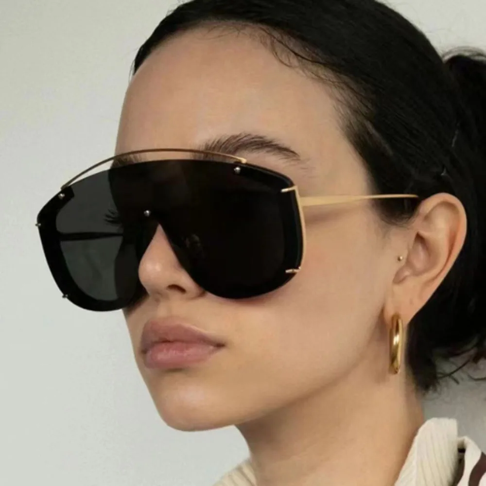 Fashion Leopard Women Sunglasses Stylish Gradient Outdoor Sports Shades Luxury Metal Design Oversize Men Sun Glasses
Fashion Leopard Women Sunglasses Stylish Gradient Outdoor Sports Shades Luxury Metal Design Oversize Men Sun Glasses