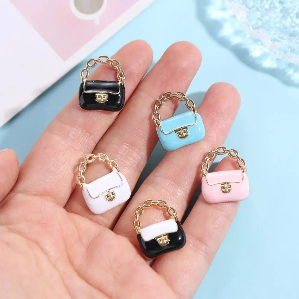 DIY Toy Dollhouse Miniature Metal Handbag Black/White Cute Doll Miniature Bag Decoration Fashion Dollhouse Mini Metal Chain Bag
DIY Toy Dollhouse Miniature Metal Handbag Black/White Cute Doll Miniature Bag Decoration Fashion Dollhouse Mini Metal Chain Bag