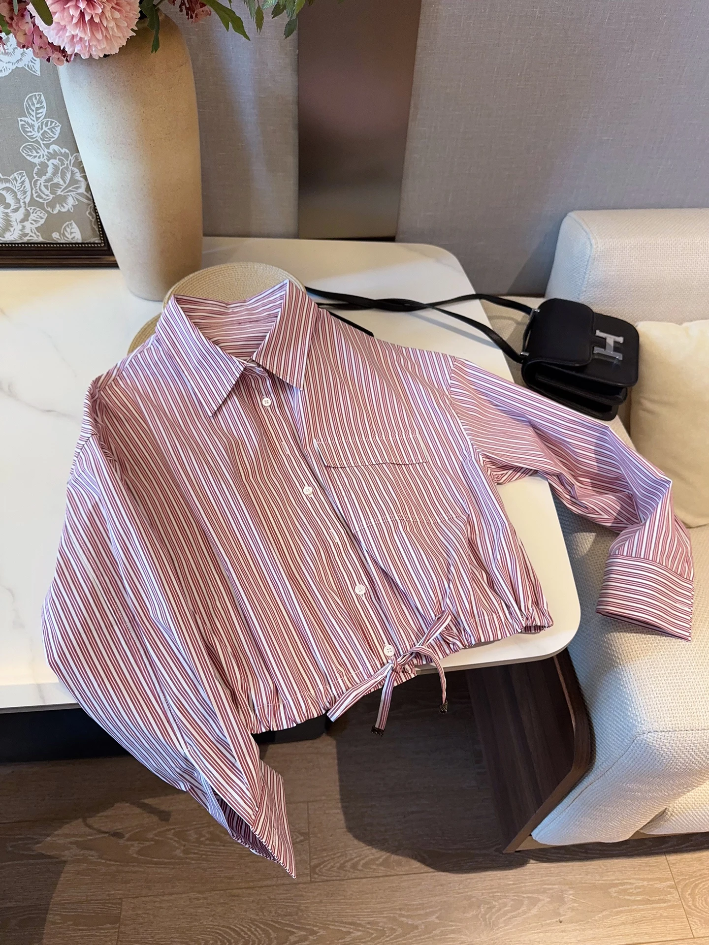 Spring New Style Women's Cotton Stripe Shirt Jacket Casual Loose Fit Long Sleeve Drawstring Hem Classic Red White Stripes Top
Spring New Style Women's Cotton Stripe Shirt Jacket Casual Loose Fit Long Sleeve Drawstring Hem Classic Red White Stripes Top