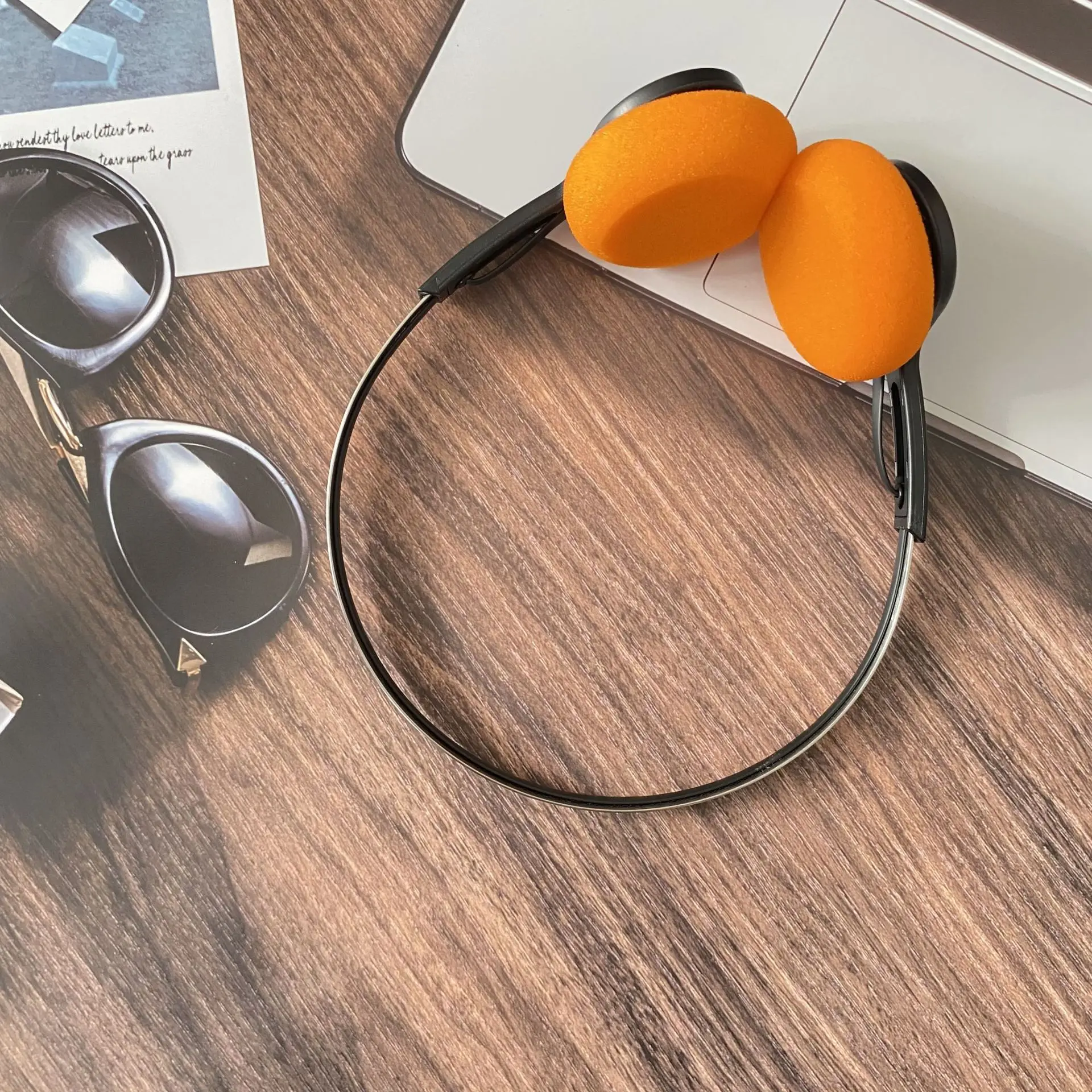 Retro Wireless Headset 360° Panoramic Stereo Scalable Lightweight Portable Noise Reduction Bluetooth 5.0 Headphones For Girls
Retro Wireless Headset 360° Panoramic Stereo Scalable Lightweight Portable Noise Reduction Bluetooth 5.0 Headphones For Girls