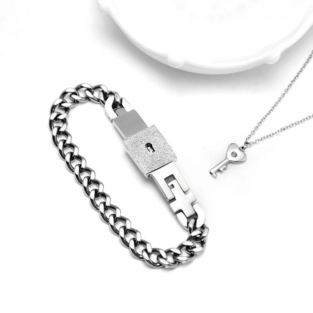 2PCS Couple Bracelets Necklaces Eco Friendly Anti Oxidation Wear Resistance Engraved Letters Romantic Gift Valentine Day
2PCS Couple Bracelets Necklaces Eco Friendly Anti Oxidation Wear Resistance Engraved Letters Romantic Gift Valentine Day