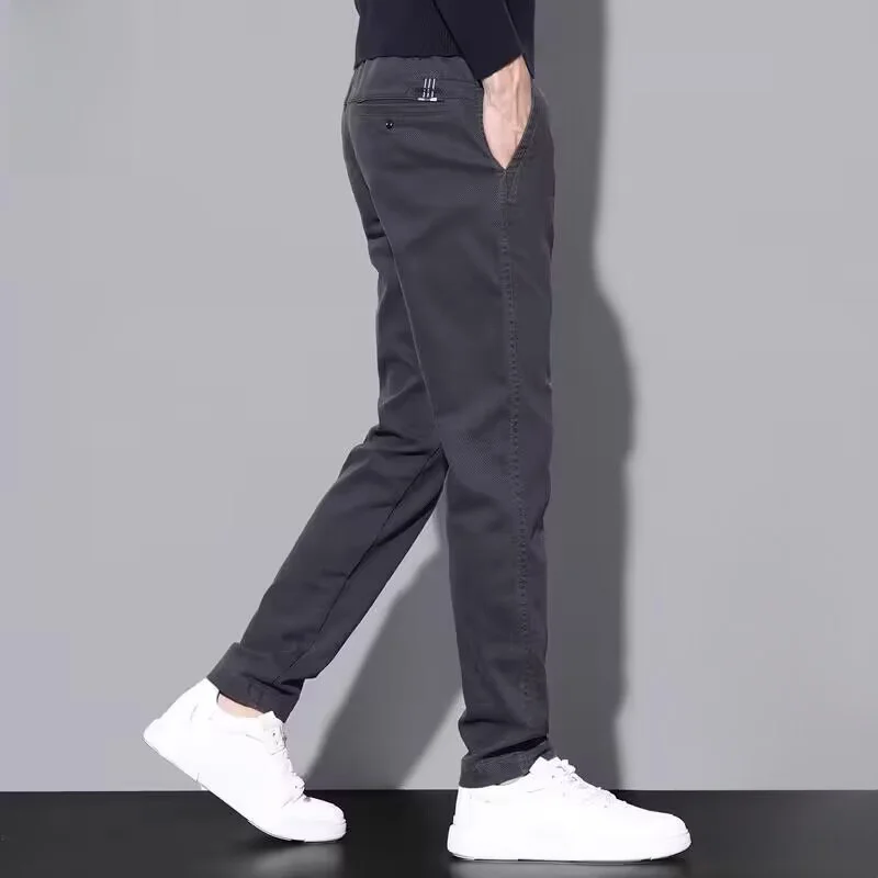 Мужские повседневные брюки узкого кроя, весна 2024, модные однотонные длинные брюки, молодежные, с деталями в стиле Vitali Sle ket
Мужские повседневные брюки узкого кроя, весна 2024, модные однотонные длинные брюки, молодежные, с деталями в стиле Vitali Sle ket