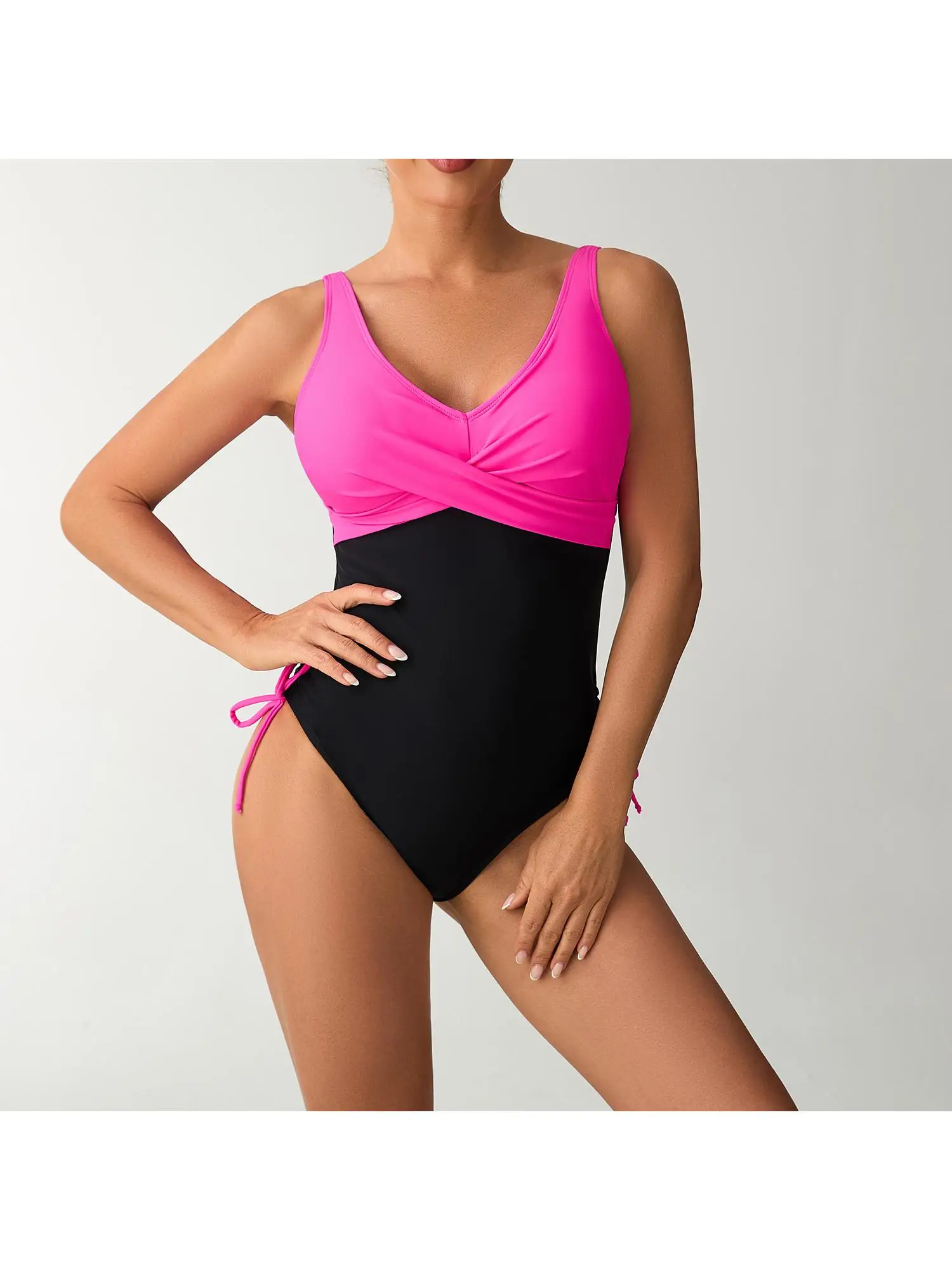 Женский купальник Colorblo с перекрестными бретелями, быстросохнущий, из полиэстера, для серфинга и водных видов спорта
Женский купальник Colorblo с перекрестными бретелями, быстросохнущий, из полиэстера, для серфинга и водных видов спорта