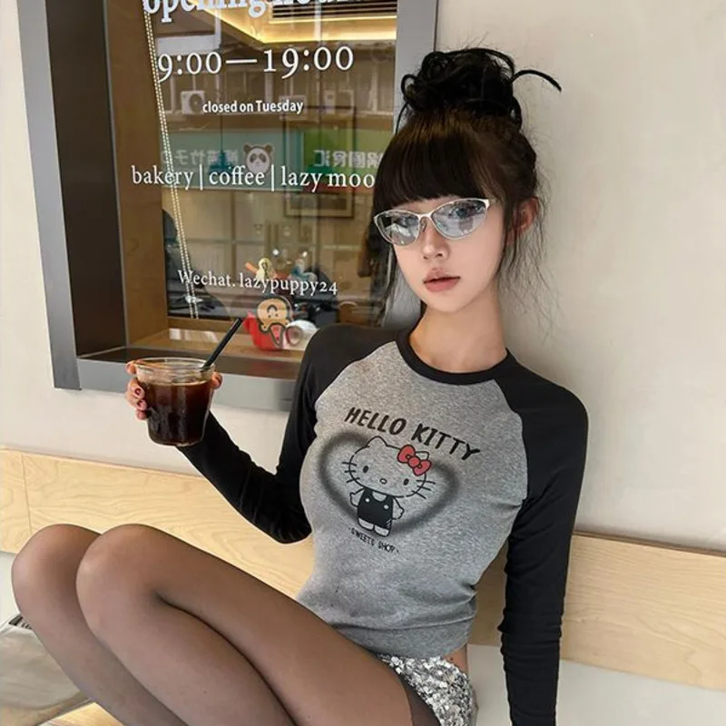 Sanrio Hello Kitty American Style Long Sleeved T-shirt Women Autumn Cute Print Slim Fit Spicy Girl Tees New Trend Versatile Top
Sanrio Hello Kitty American Style Long Sleeved T-shirt Women Autumn Cute Print Slim Fit Spicy Girl Tees New Trend Versatile Top
