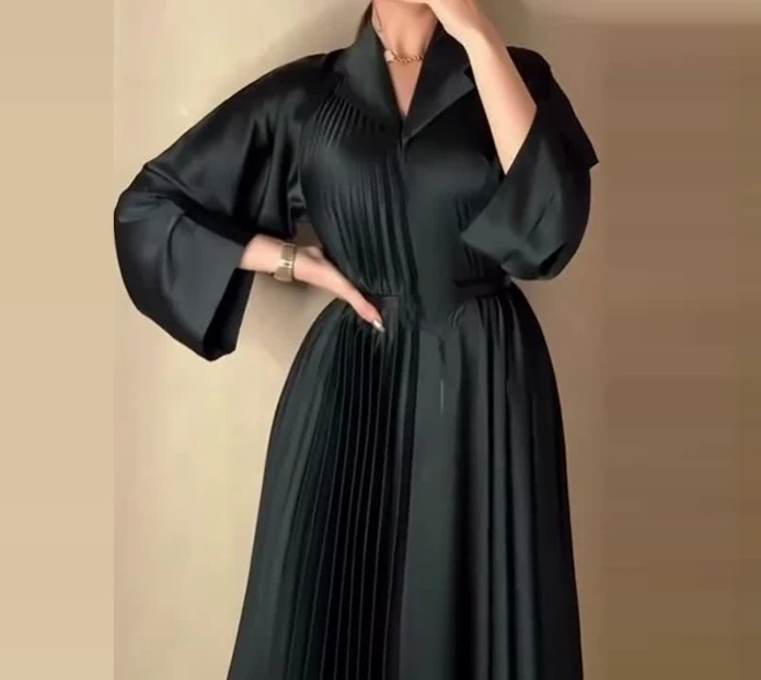 Women's Dress Solid Color Lapel Pleated Waist Cinching Temperament Long Dress Minimally Personalized Retro Elegant Dress
Women's Dress Solid Color Lapel Pleated Waist Cinching Temperament Long Dress Minimally Personalized Retro Elegant Dress