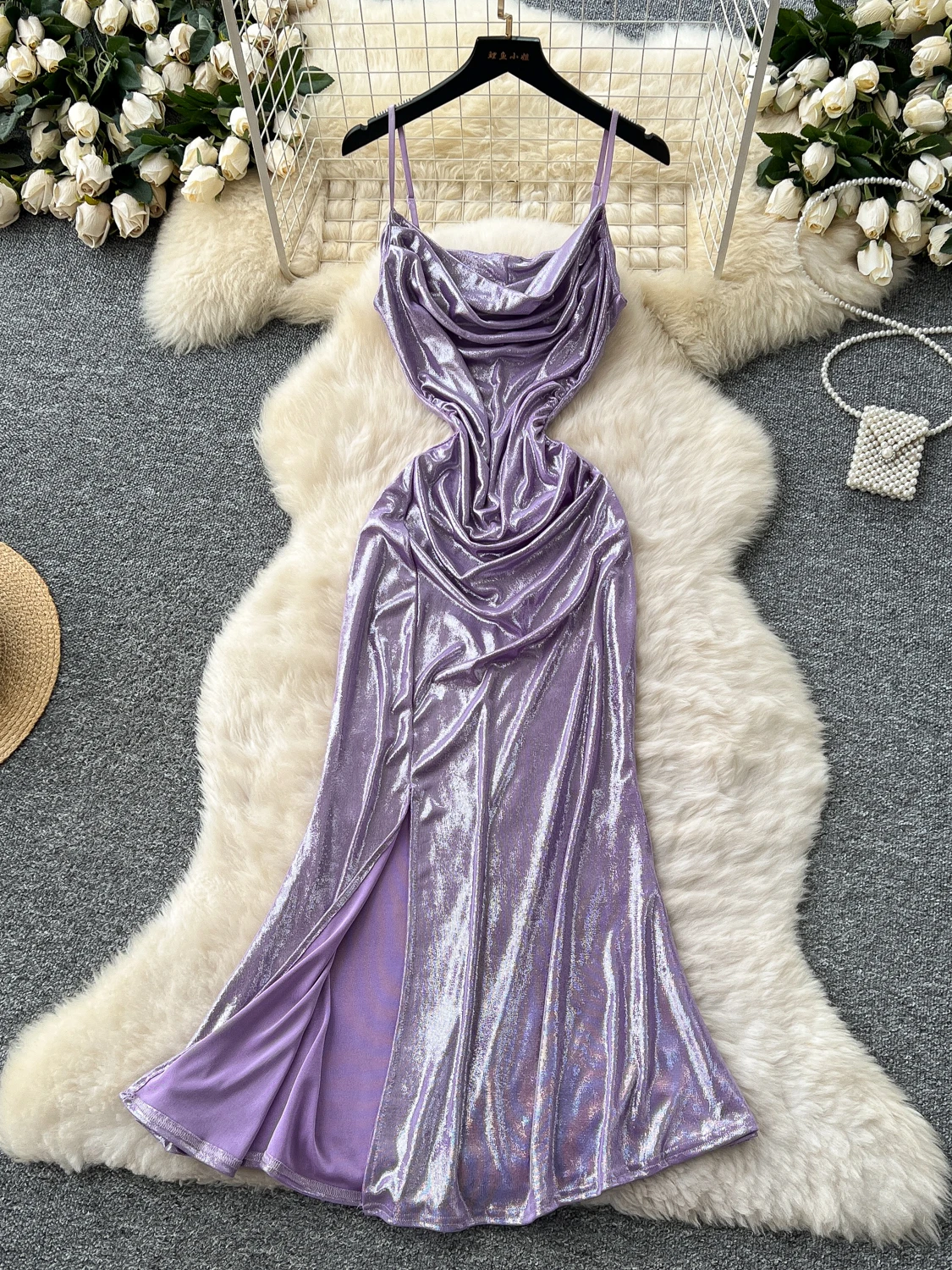 Foamlina Fashion Swinging Neck Suspender Dress for Women's 2025 Summer Luxury Royal Sister Pleated Waist Metal Split Long Dress
Foamlina Fashion Swinging Neck Suspender Dress for Women's 2025 Summer Luxury Royal Sister Pleated Waist Metal Split Long Dress