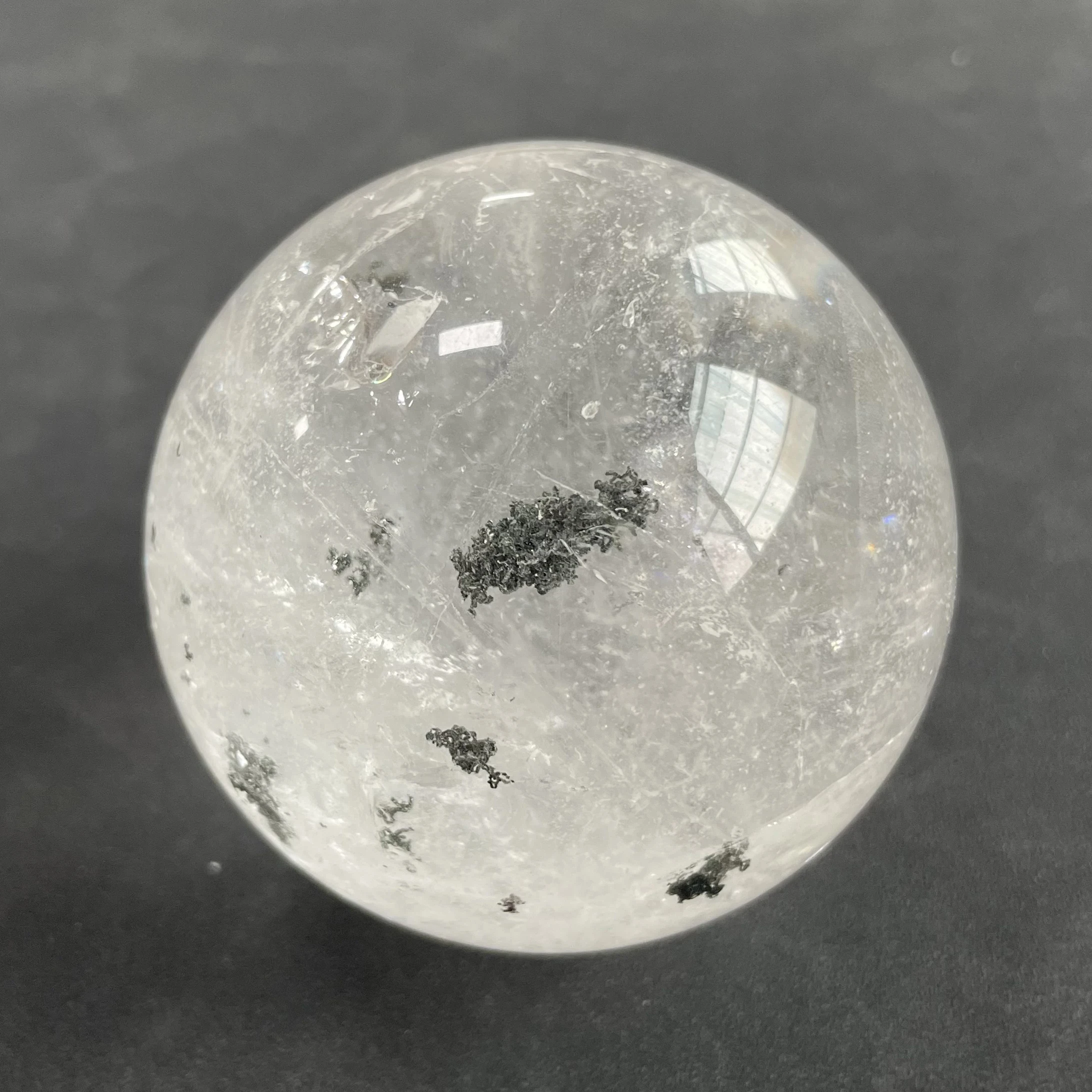 527g Natural Stone Green Phantom Sphere Polished Quartz Ball Reiki Healing Gift Crystal Ball Room Decor Y1123
527g Natural Stone Green Phantom Sphere Polished Quartz Ball Reiki Healing Gift Crystal Ball Room Decor Y1123