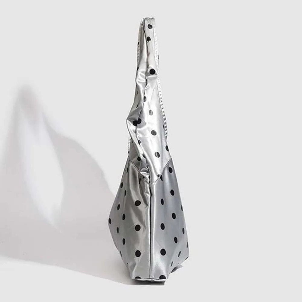 Metallic Polka Dot Bag Vest Silhouette Magnetic Buckle Silver Satin Tote Korean Aesthetic Printed Pattern Hobo Shoulder Bag
Metallic Polka Dot Bag Vest Silhouette Magnetic Buckle Silver Satin Tote Korean Aesthetic Printed Pattern Hobo Shoulder Bag