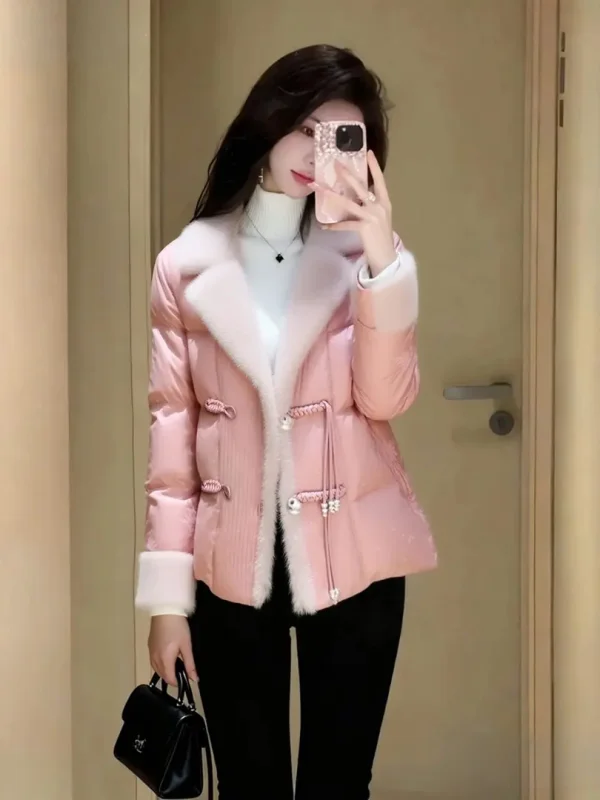 Новый китайский хлопковый жакет Sle Thiened, женский зимний антивозрастной элегантный легкий роскошный уникальный красивый розовый хлопок...
Новый китайский хлопковый жакет Sle Thiened, женский зимний антивозрастной элегантный легкий роскошный уникальный красивый розовый хлопок...