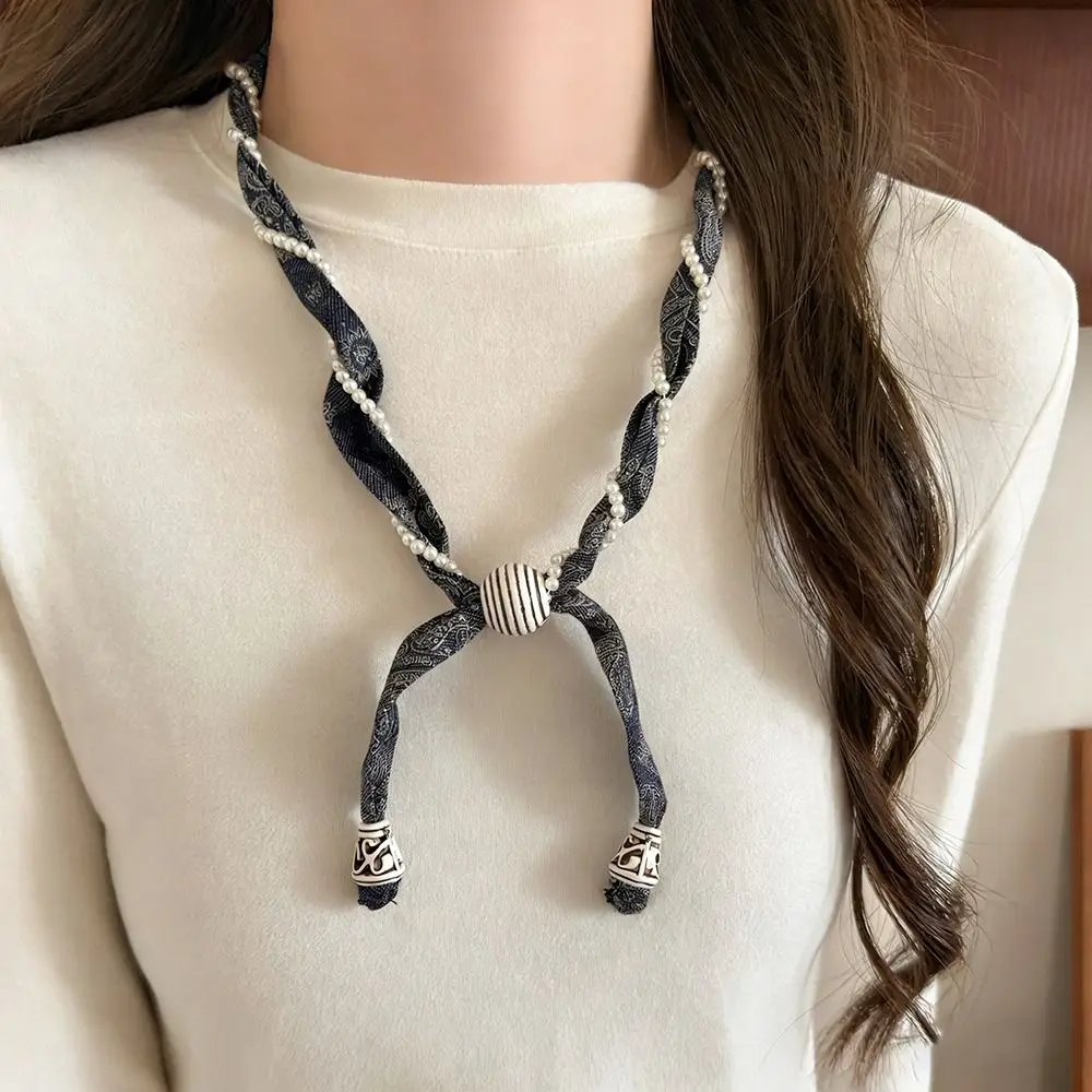 Vintage Flower Print Cashew Flower Scarf Pearl Scarf Resin Wood Beads Neck-Wrapping Scarf High-End Collar Knot Yarn Silk Scarf
Vintage Flower Print Cashew Flower Scarf Pearl Scarf Resin Wood Beads Neck-Wrapping Scarf High-End Collar Knot Yarn Silk Scarf