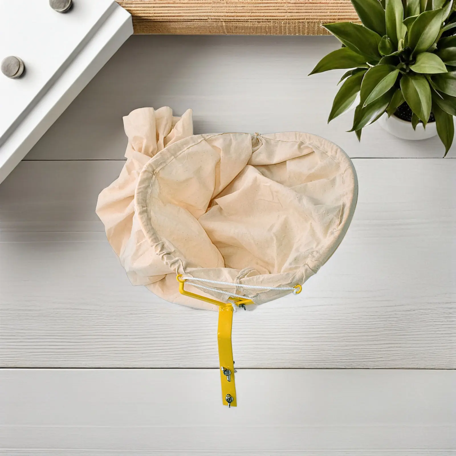 Bee Catching Bag Canvas Bee Catcher Net for Swarm Capture Outdoor Beekeeping Tool Portable Lightweight No Pole Removal
Bee Catching Bag Canvas Bee Catcher Net for Swarm Capture Outdoor Beekeeping Tool Portable Lightweight No Pole Removal