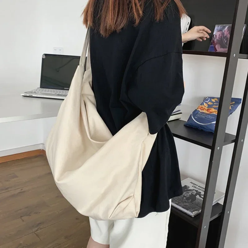 Artistic style large capacity canvas bag trendy Japanese casual lazy versatile crossbody single shoulder Korean version bag
Artistic style large capacity canvas bag trendy Japanese casual lazy versatile crossbody single shoulder Korean version bag