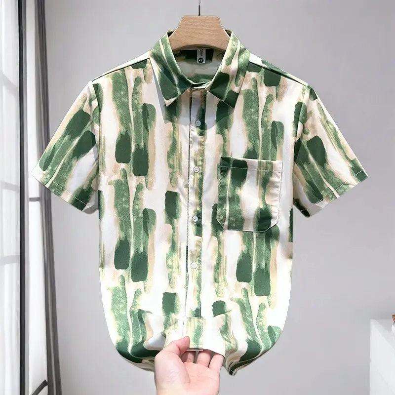 Тонкий мужской дизайн с короткими рукавами, повседневный и красивый свободный модный топ высокого класса
Тонкий мужской дизайн с короткими рукавами, повседневный и красивый свободный модный топ высокого класса