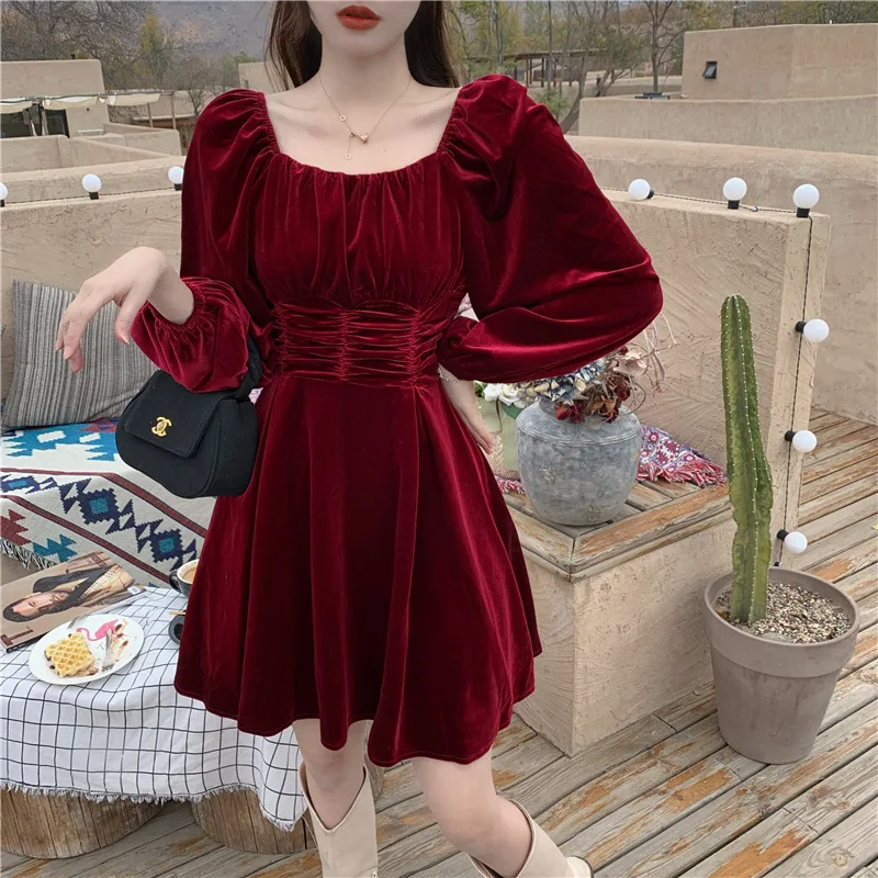 Autumn Winter Christmas Knee-Length Solid A-Line Dress Elegant New Year Square Neck Long-Sleeve Waist-Cinched Red Velvet Dress
Autumn Winter Christmas Knee-Length Solid A-Line Dress Elegant New Year Square Neck Long-Sleeve Waist-Cinched Red Velvet Dress