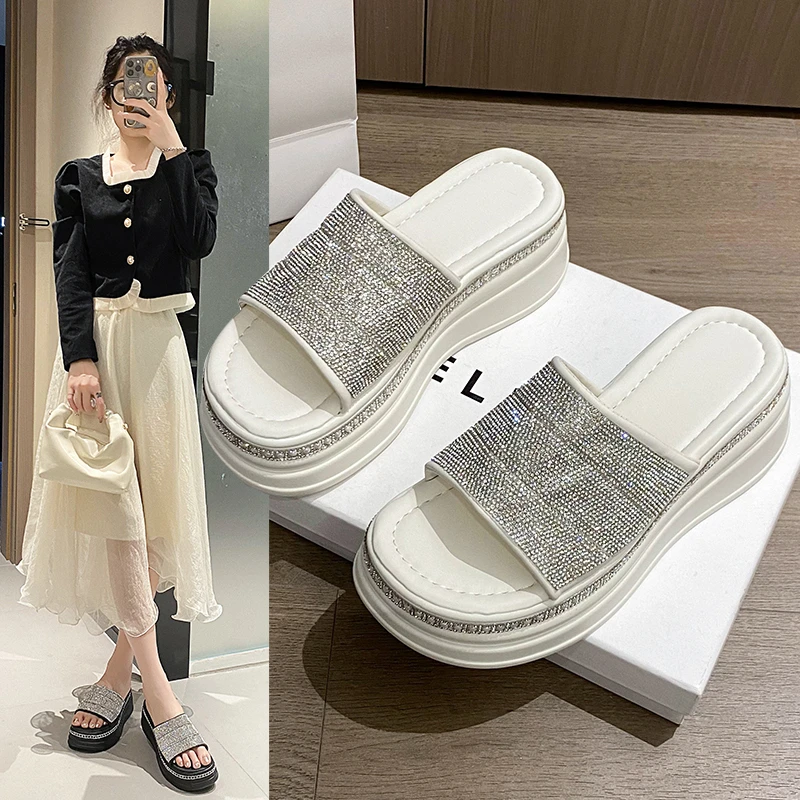 Women's Popular Summer 2023 Sponge Cake with Sloping Heel and Thick Soled Fashionable Sandals
Women's Popular Summer 2023 Sponge Cake with Sloping Heel and Thick Soled Fashionable Sandals