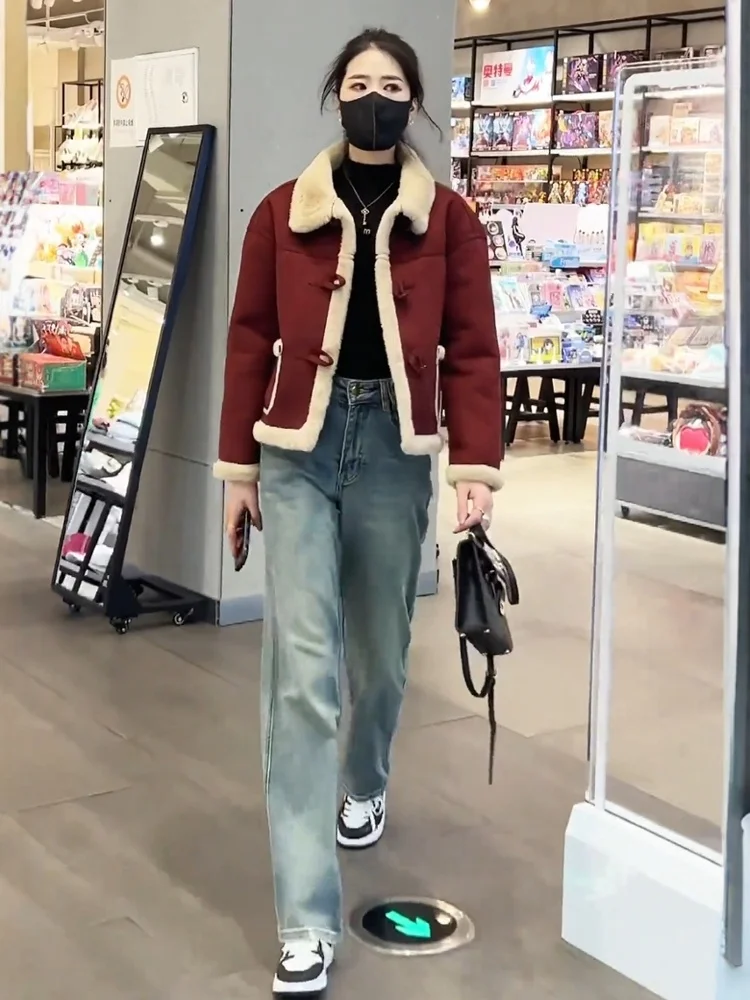 Lamb Wool et Chainsaw Woman Fur Collar Hair Neckline Soft Throat Plush Edge Fuzzy Border Fluffy Perimeter Downy Surrounding
Lamb Wool et Chainsaw Woman Fur Collar Hair Neckline Soft Throat Plush Edge Fuzzy Border Fluffy Perimeter Downy Surrounding