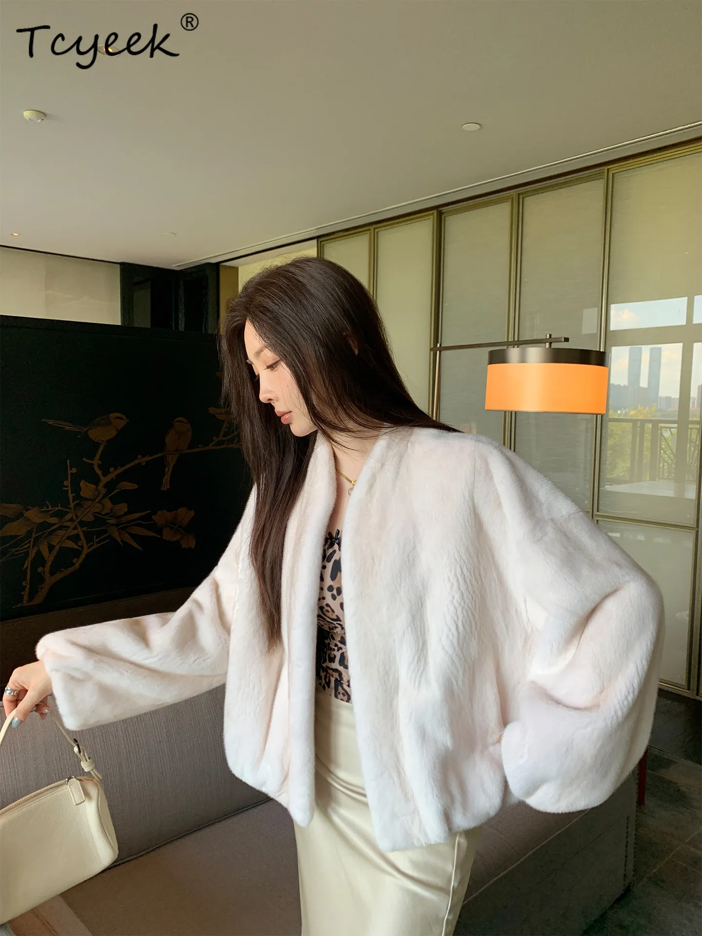 Tcyeek Natural Mink Fur Coat Woman Clothing Fashion Winter Jacket Women Real Fur New in Outerwears Loose Fit 2026 Пальто Женское
Tcyeek Natural Mink Fur Coat Woman Clothing Fashion Winter Jacket Women Real Fur New in Outerwears Loose Fit 2026 Пальто Женское