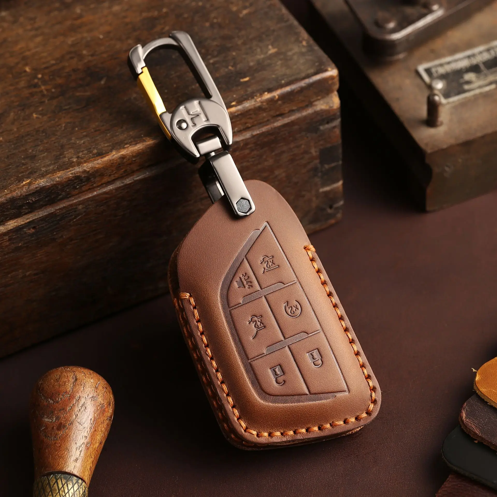 High-End Genuine Leather Key Pouch, Handmade Key Case Luxury Keychain for Cadillac CT4 CT5 Ideal Gift
High-End Genuine Leather Key Pouch, Handmade Key Case Luxury Keychain for Cadillac CT4 CT5 Ideal Gift
