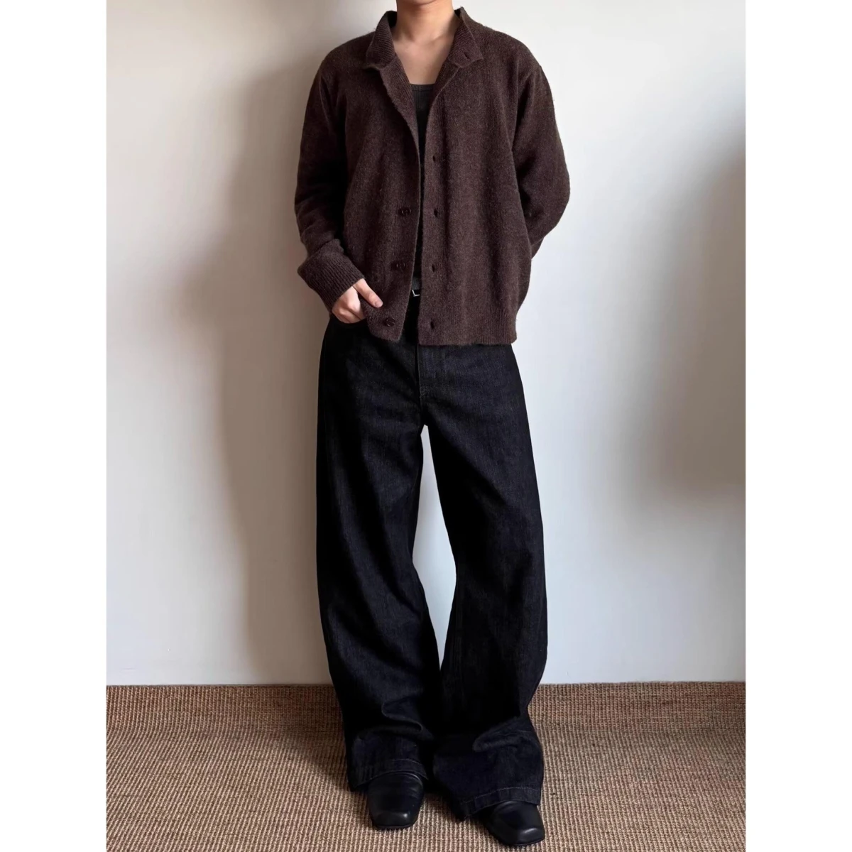 American Sle V-Ne Knitted Sweater Cardigan Men's Color Casual Loose Fit Winter Outerwear Soft Polyester Fiber
American Sle V-Ne Knitted Sweater Cardigan Men's Color Casual Loose Fit Winter Outerwear Soft Polyester Fiber