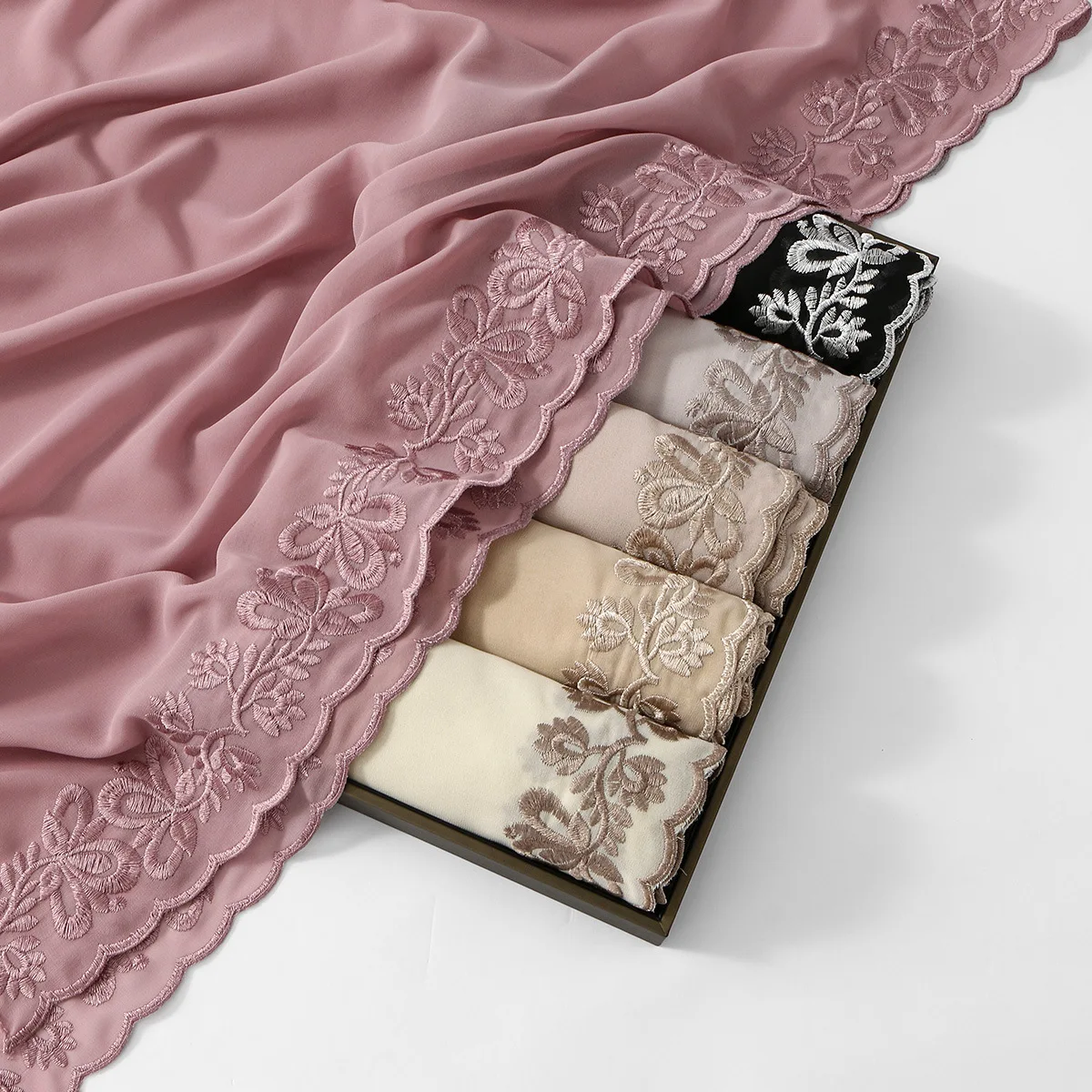 Butterfly Embroidery Chiffon Long Scarf Women Shawl Muslim Hijab Wrap Bandanas Headband Foulard Bufanda Turbante Mujer 180*70cm
Butterfly Embroidery Chiffon Long Scarf Women Shawl Muslim Hijab Wrap Bandanas Headband Foulard Bufanda Turbante Mujer 180*70cm
